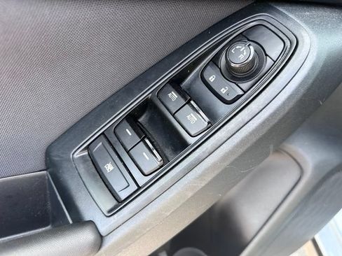 Used 2019 Subaru Crosstrek 2.0i Premium AWD/4WD image 13