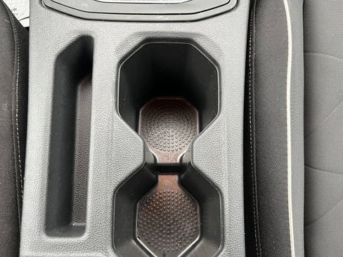 Certified 2025 Volkswagen Jetta Sport FWD image 15