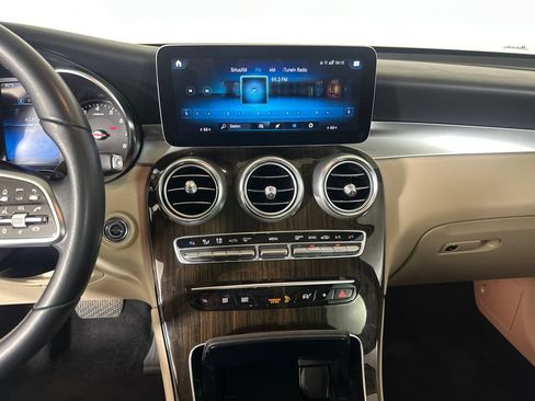 Certified 2022 Mercedes-Benz GLC 300 image 30