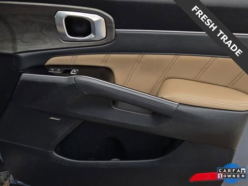Used 2025 Kia Sorento SX Prestige w/ Olive Brown Leather Package image 8