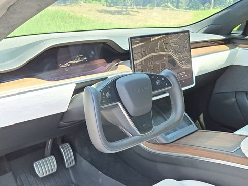 Used 2022 Tesla Model S AWD/4WD image 4