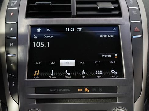 Used 2017 Lincoln MKZ Reserve FWD image 28