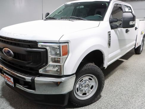 Used 2022 Ford F250 XL w/ Power Equipment Group AWD/4WD image 30