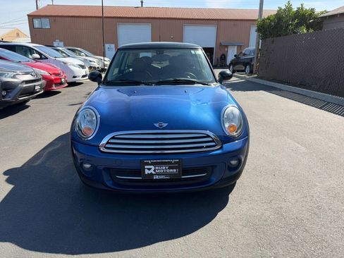 Used 2013 MINI Cooper Hardtop image 2