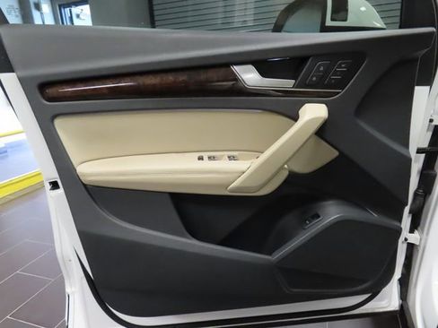 Used 2019 Audi Q5 2.0T Premium Plus w/ Premium Plus Package image 10
