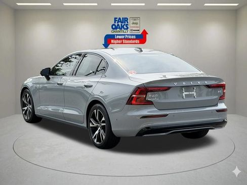 Used 2025 Volvo S60 B5 Plus FWD image 9