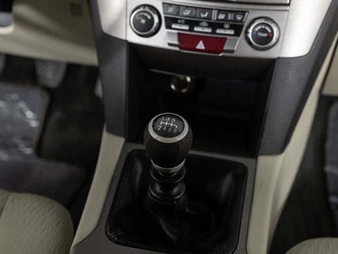 Used 2012 Subaru Outback 2.5i Premium w/ All-Weather Pkg image 37