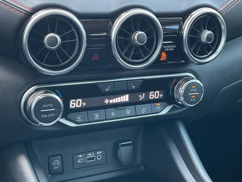 New 2025 Nissan Sentra SR w/ Midnight Edition image 29