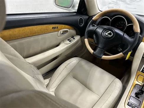 Used 2002 Lexus SC 430 Convertible image 12