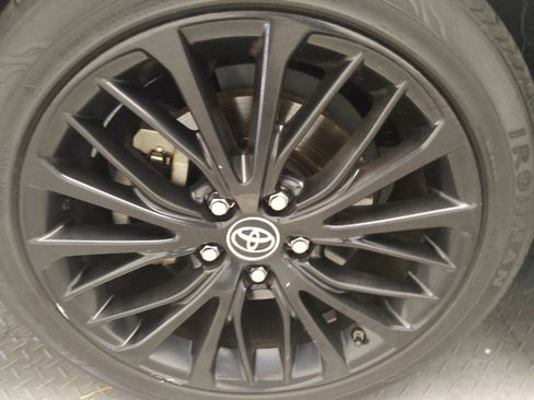 Used 2018 Toyota Camry SE FWD image 31