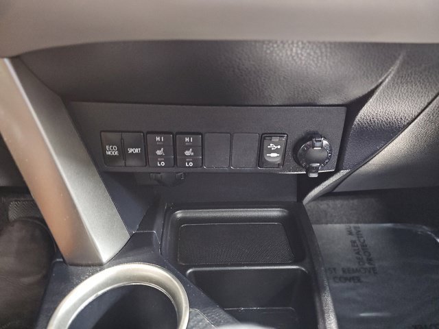 Used 2013 Toyota RAV4 Limited AWD/4WD image 21