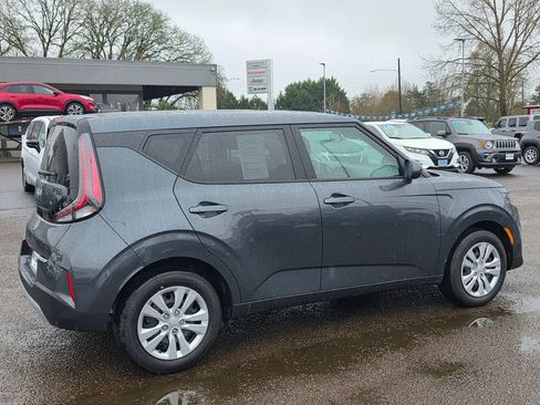 Used 2025 Kia Soul LX image 26