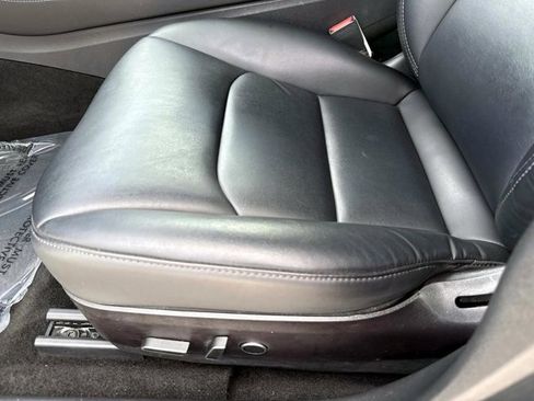 Used 2021 Tesla Model 3 Standard Range Plus image 18