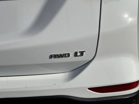 Used 2024 Chevrolet Equinox LT AWD/4WD image 32