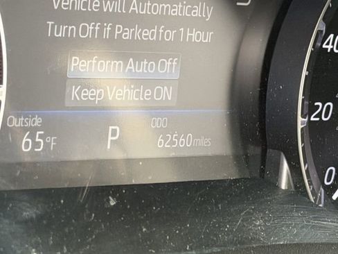 Used 2024 Toyota Highlander LE image 9