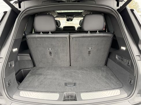 Used 2026 Cadillac Vistiq Luxury image 5