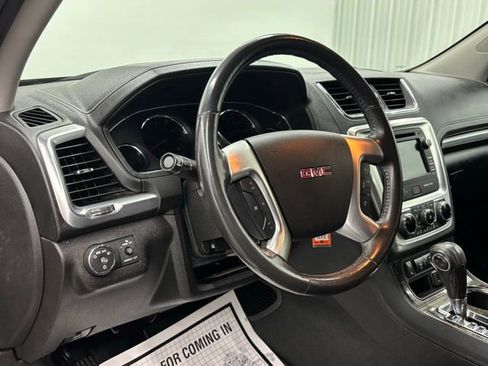 Used 2016 GMC Acadia SLT image 17