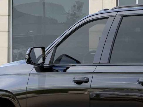 New 2026 Cadillac Escalade ESV Platinum Sport w/ LPO, ONYX Package image 12