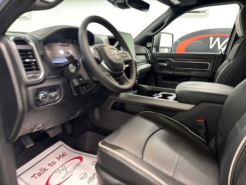 New 2026 RAM 2500 Laramie AWD/4WD image 10
