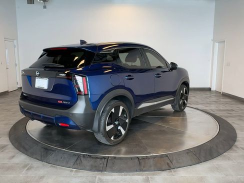 Used 2025 Nissan Kicks SR AWD/4WD image 7