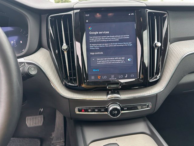 Used 2025 Volvo XC60 B5 Plus AWD/4WD image 24