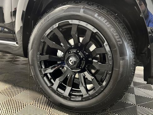 Used 2015 Toyota 4Runner Limited image 3