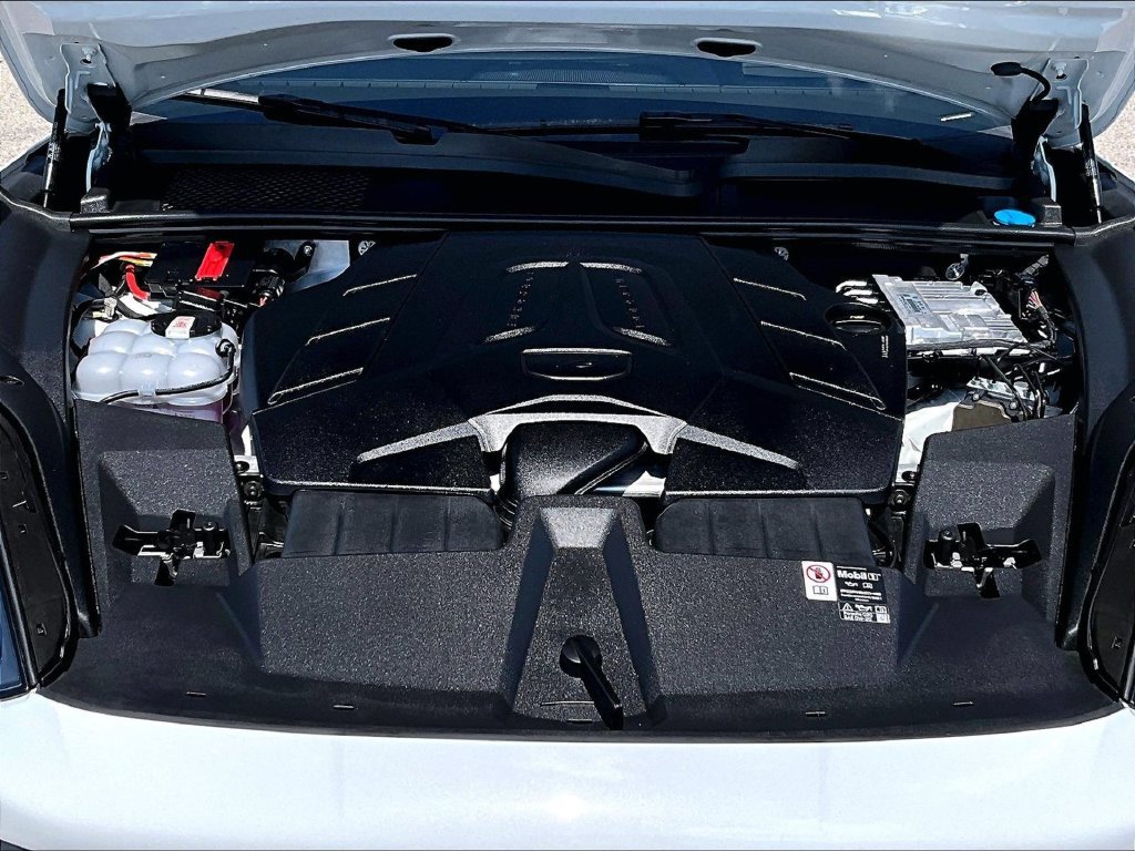 Certified 2026 Porsche Cayenne AWD/4WD image 23