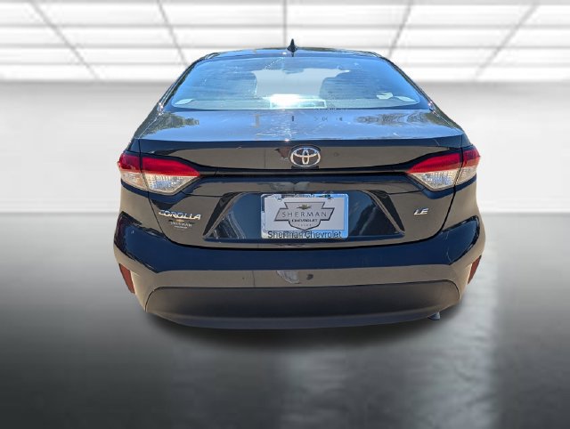 Used 2025 Toyota Corolla LE FWD image 39