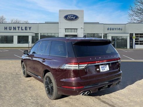 Used 2023 Lincoln Aviator Black Label w/ Jet Package image 7