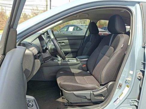 Used 2025 Nissan Sentra SV w/ All-Weather Package image 14