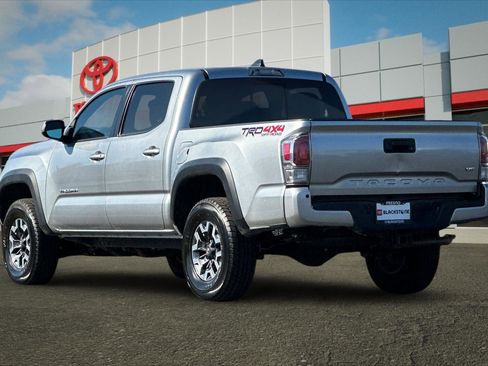 Certified 2023 Toyota Tacoma TRD Off-Road image 5
