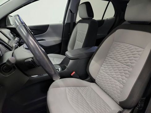 Used 2021 Chevrolet Equinox LT image 18