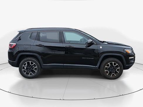 Used 2019 Jeep Compass Trailhawk image 9