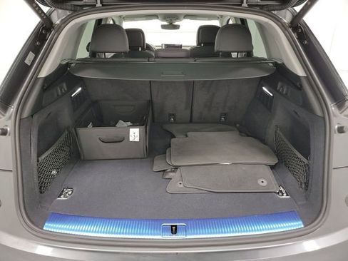 Used 2024 Audi Q5 e Premium Plus w/ Premium Plus Package image 47