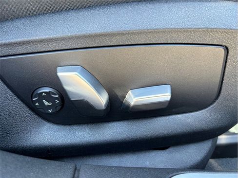 Used 2019 BMW 740i image 47