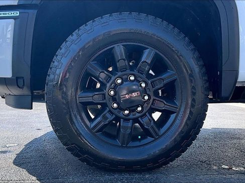 Used 2025 GMC Sierra 2500 AT4 w/ AT4 Premium Plus Package AWD/4WD image 35