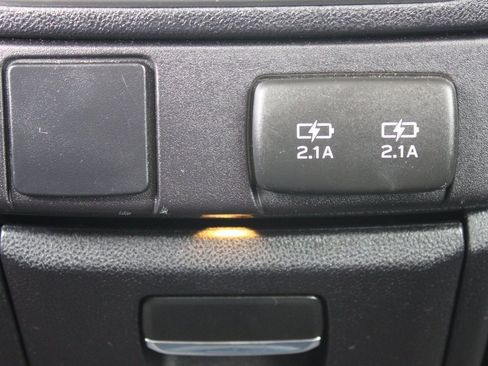 Certified 2022 Subaru Ascent Limited w/ Technology Package image 29