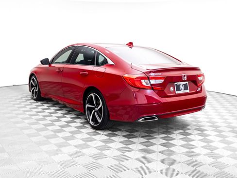 Used 2018 Honda Accord Sport image 3