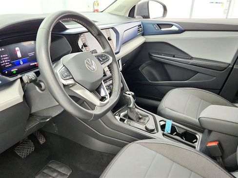 Used 2024 Volkswagen Taos SE AWD/4WD image 25