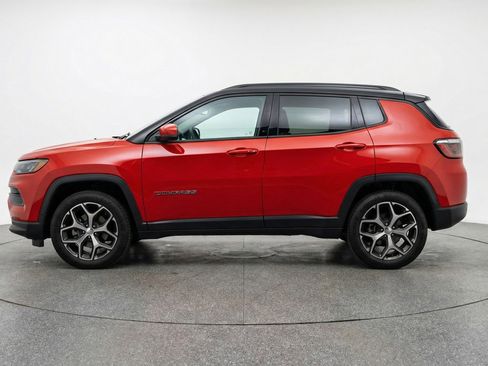 Used 2025 Jeep Compass Limited image 5