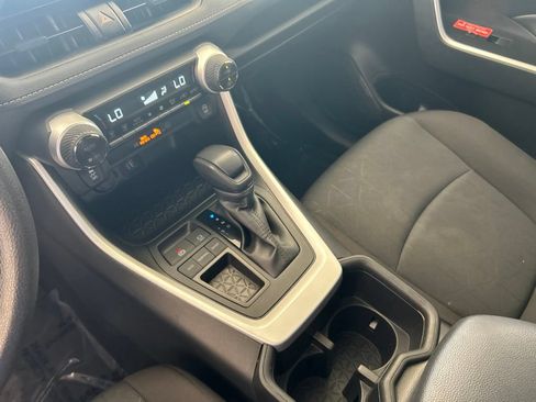 Used 2025 Toyota RAV4 XLE FWD image 47