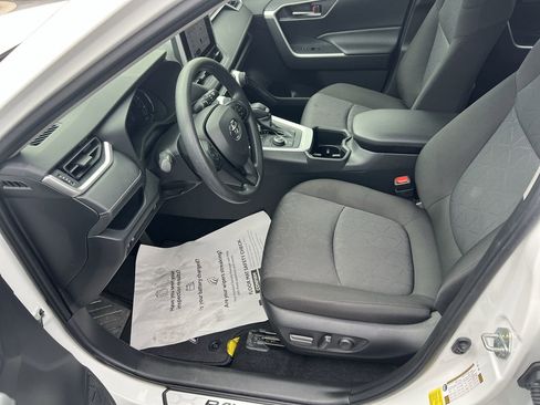 Used 2024 Toyota RAV4 XLE AWD/4WD image 16