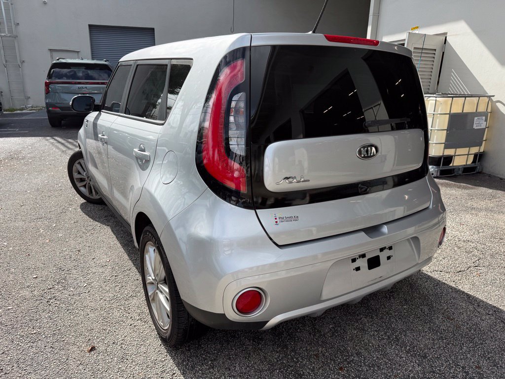 Used 2017 Kia Soul + w/ Primo Package FWD image 6