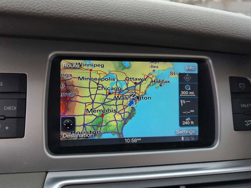 Used 2015 Audi Q7 3.0T Premium w/ Technology Package image 30