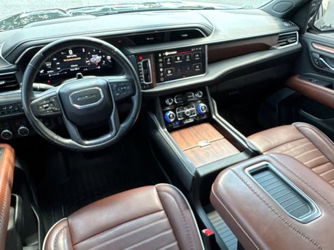 Used 2024 GMC Yukon XL Denali Ultimate AWD/4WD image 23