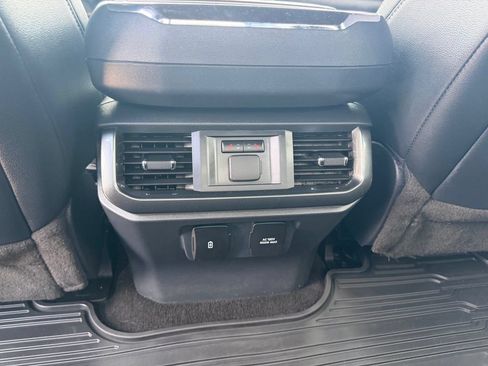 Used 2021 Ford F150 Lariat w/ Equipment Group 502A High AWD/4WD image 16