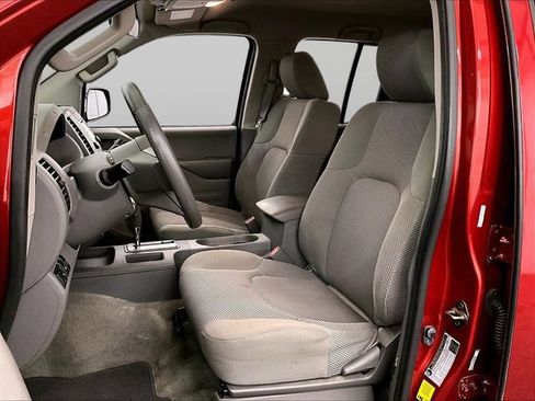 Used 2015 Nissan Frontier SV AWD/4WD image 24