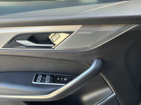 Used 2023 Jaguar F-PACE S image 24