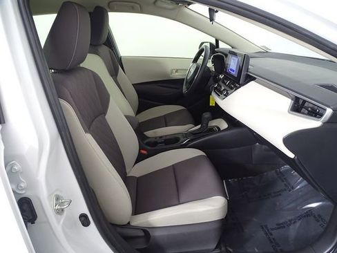 Used 2023 Toyota Corolla LE image 11