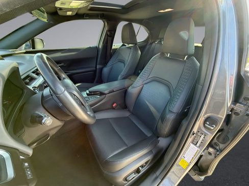Used 2021 Lexus UX 250h w/ Accessory Package (Z2) AWD/4WD image 30